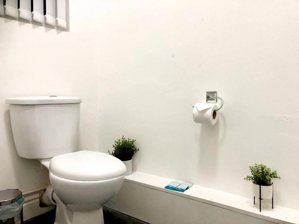 Belmont Apartment *