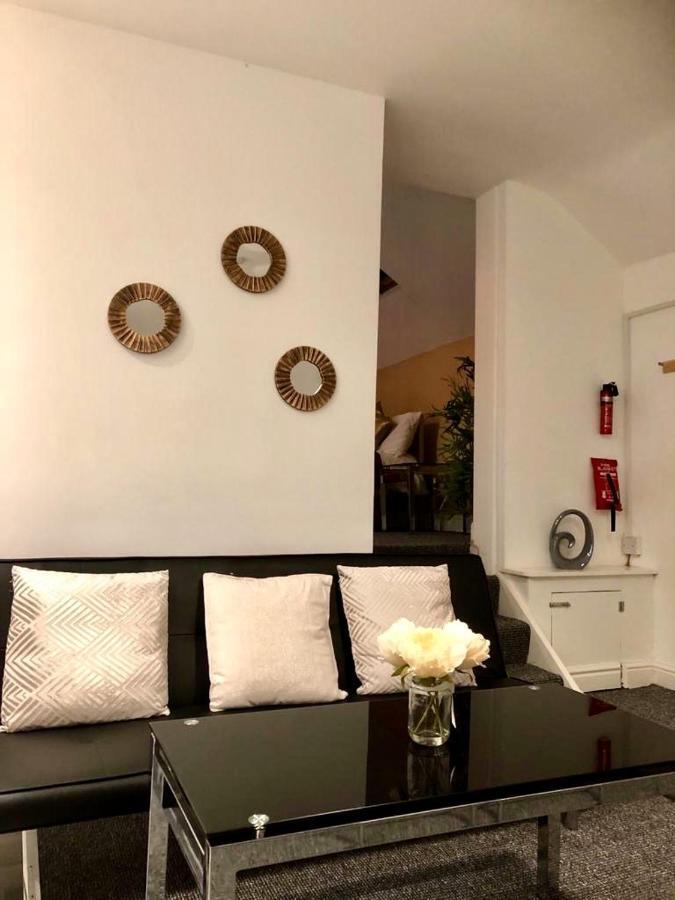 Belmont Apartment